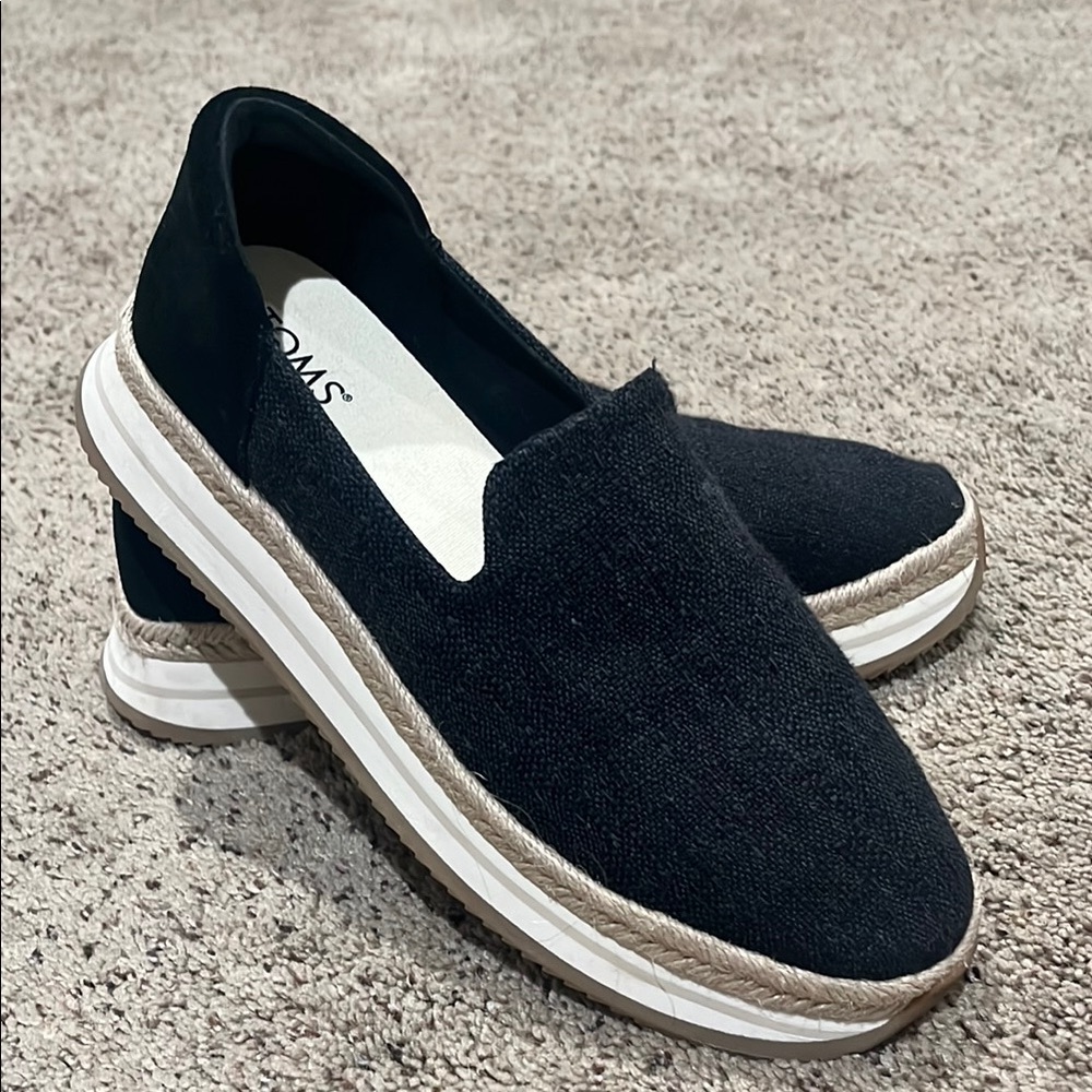 TOMS Women's Black Slip-On Shoes
